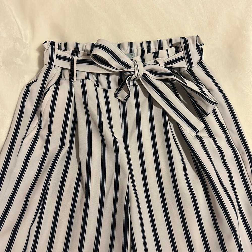 Striped pants size small
